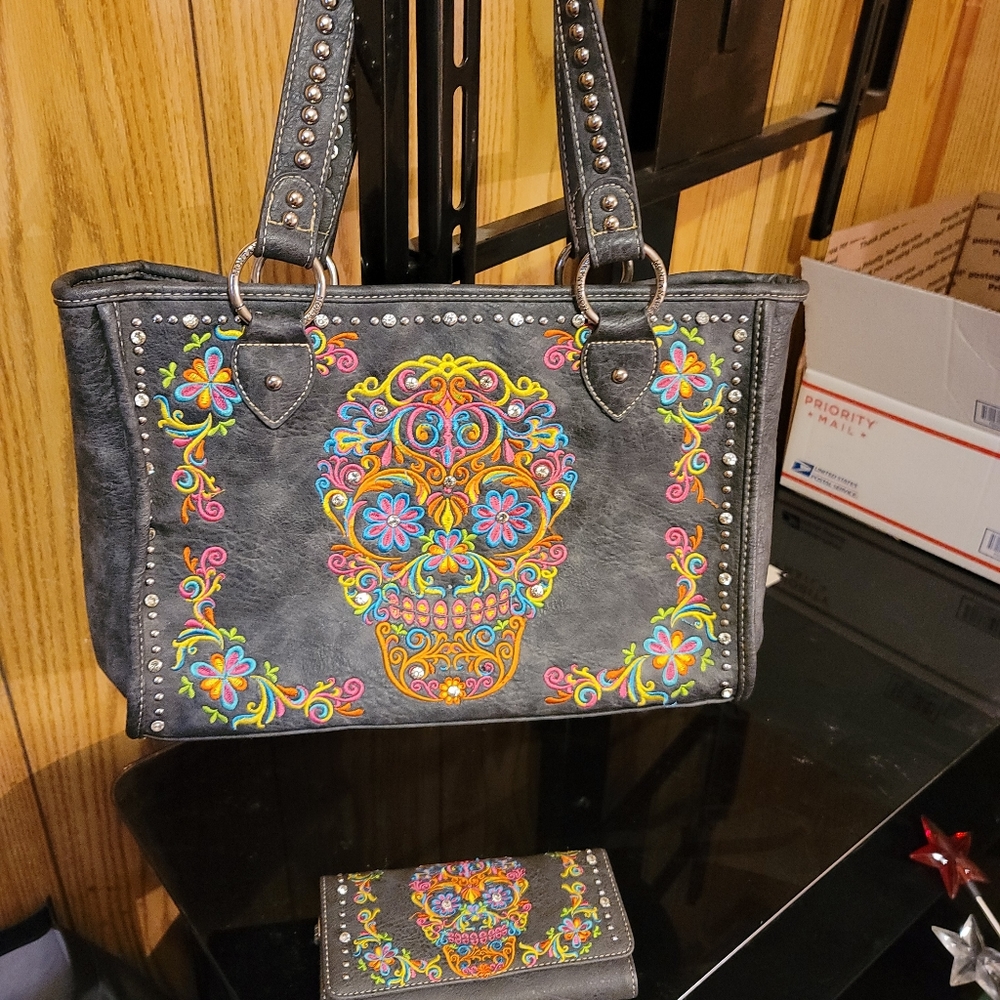 Conceal and carry handbag